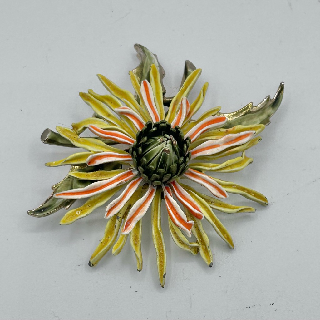 Vintage Corocraft Enamel Chrysanthemum Brooch Pin Spider Mum Flower Yellow Green 34$